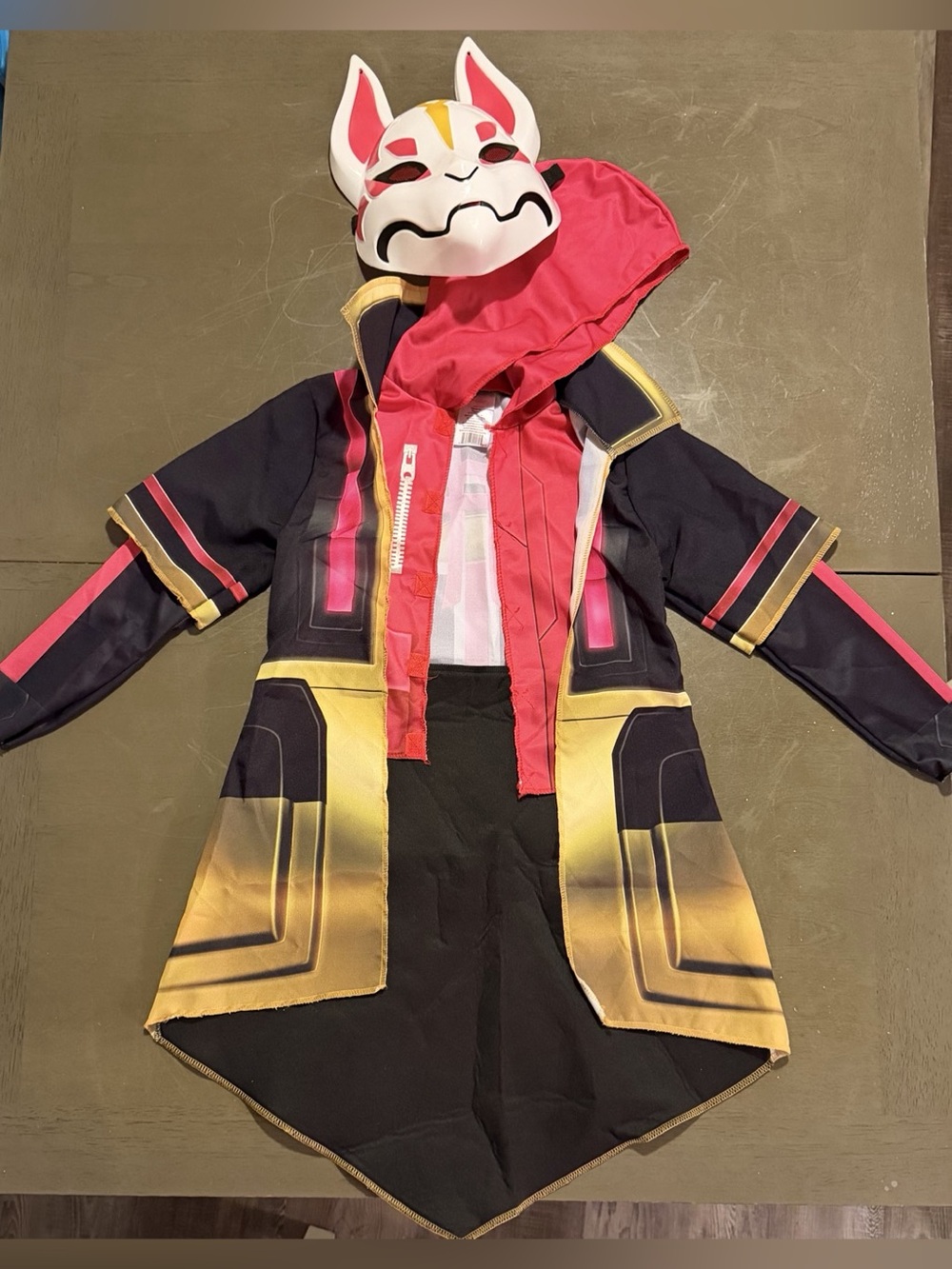 Youth Medium (8-10) Fortnite Drift Costume & Mask